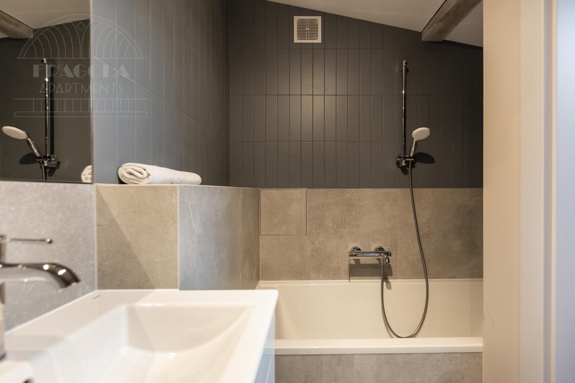 Spacious Apartment 11 Pax, Vistula River - Fragola Apartments Cracovie Extérieur photo
